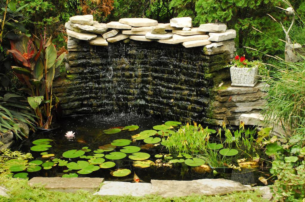 Brockamour Manor Bed And Breakfast Niagara-on-the-Lake Bagian luar foto